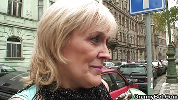 ব্ল্যাকড: ব্লেক ব্লসম এমন এক ব্যক্তিকে খুঁজে পেয়েছে যিনি পর্নএইচডি-তে তার তলাবিহীন বাংলা চোদাচুদির যৌন ক্ষুধা ধরে রাখেন