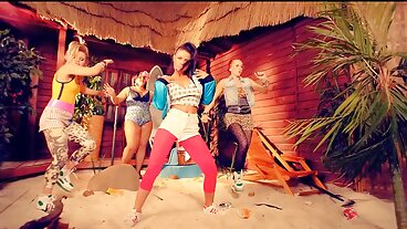 বাঁড়ার বাংলাদেশি চোদাচুদি ভিডিও রস খাবার, সুন্দরী বালিকা