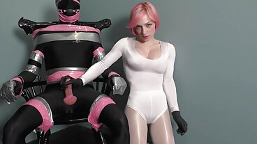 রিয়ালিট বাংলা চোদাচুদির গান কিংস কিংস: পর্নএইচডি-তে গোলাপের বিছানায় জিনব্রা বেলুচির পাছা ফাক করুন